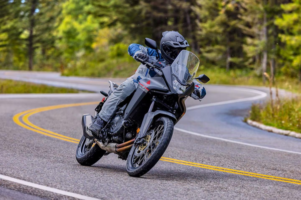 2024 Honda Transalp XL750: Renovada y lista para la aventura