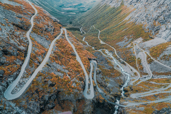 Viajes en Moto ADV por Región: las Mejores Rutas en Noruega